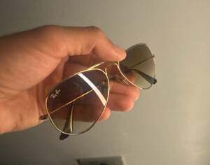 Ray-Ban RB3025 Aviator Gold Frame Brown Gradient Lenses Sunglasses with Case